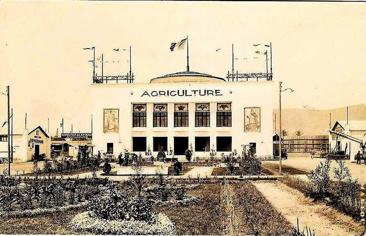 DE pb- Exposition 1930- 052.jpg
